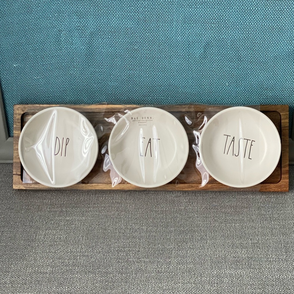 NWT Rae Dunn hor d’oeurves tray